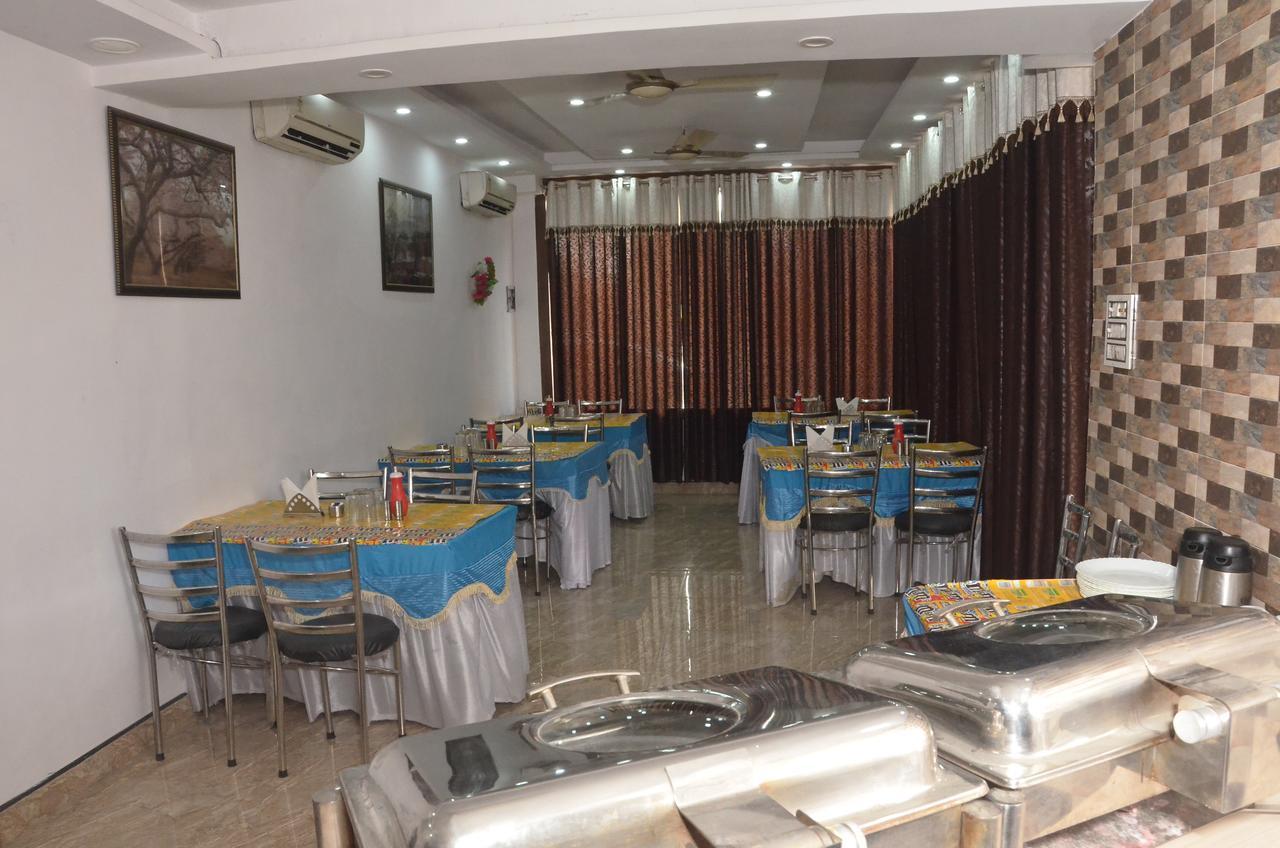 Hotel Royal Classic Bareilly Eksteriør bilde