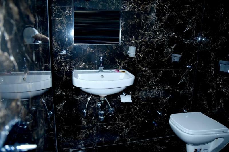 Hotel Royal Classic Bareilly Eksteriør bilde