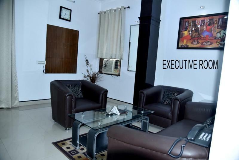 Hotel Royal Classic Bareilly Eksteriør bilde